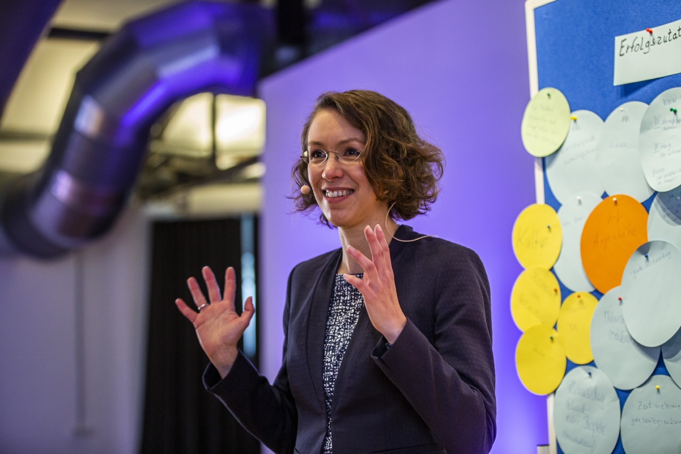 Daniela Gieseler bei einem Vortrag